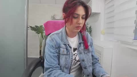 Snapshot of avablue_ chatting on May 28, 2026, 2:42 am online show from May 28, 2026, 2:42 am