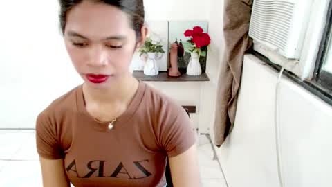 avacadaxcx online show from April 22, 2026, 2:47 am