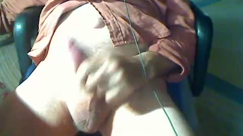 Snapshot of avan05 chatting on January 27, 2025, 12:43 am avan05 online show from January 27, 2025, 12:43 am