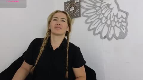 Snapshot of avaqeen chatting on July 6, 2026, 1:13 am Ava online show from July 6, 2026, 1:13 am