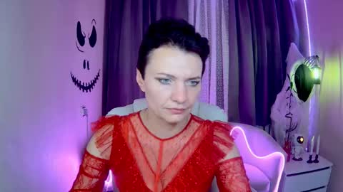 Snapshot of avasaturnian chatting on October 21, 2025, 1:01 pm avasaturnian online show from October 21, 2025, 1:01 pm