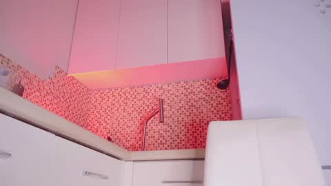 Snapshot of aveksmr chatting on October 25, 2025, 5:08 pm Kate online show from October 25, 2025, 5:08 pm