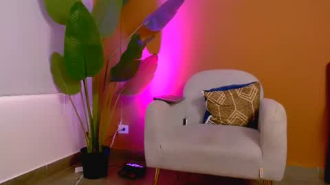 Hi im aqua is nice with me online show from June 19, 2026, 8:12 pm