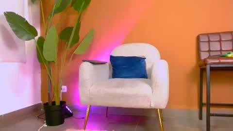 Hi im aqua is nice with me online show from June 25, 2026, 8:02 pm