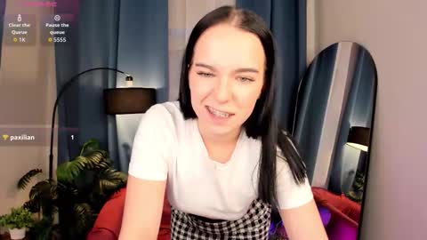 Snapshot of avelyne_ chatting on October 14, 2025, 2:07 pm Avelyne online show from October 14, 2025, 2:07 pm