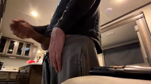 Snapshot of average210 chatting on March 31, 2026, 12:01 am average210 online show from March 31, 2026, 12:01 am