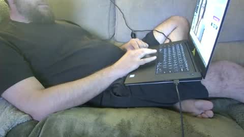 average_stag online show from June 18, 2026, 1:17 am