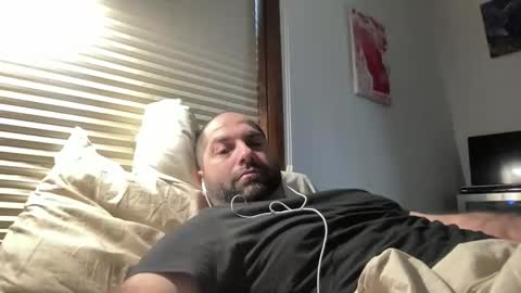 averagejoe345977 online show from February 3, 2026, 6:13 pm