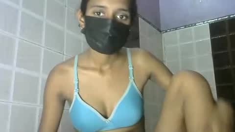 avery_lust01 online show from April 28, 2026, 6:40 am