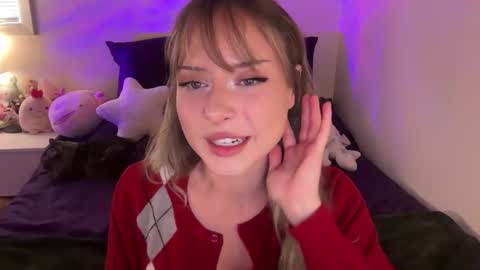 Snapshot of averyyy333 chatting on November 20, 2025, 10:20 pm Avery online show from November 20, 2025, 10:20 pm