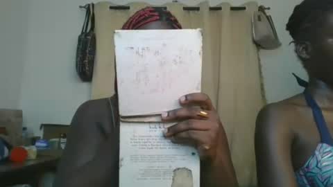 Snapshot of avian_babe1 chatting on June 21, 2026, 9:50 pm avian_babe1 online show from June 21, 2026, 9:50 pm