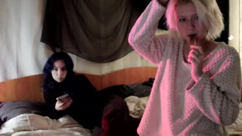 Snapshot of avny_loki chatting on October 11, 2025, 8:02 am Avny online show from October 11, 2025, 8:02 am