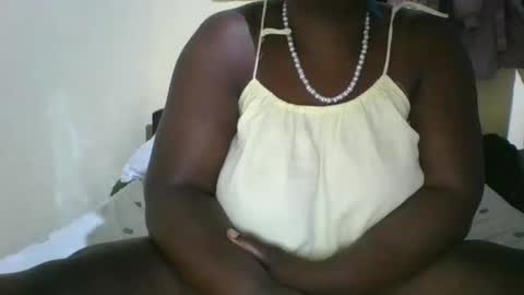 avril254 online show from October 25, 2025, 12:07 am