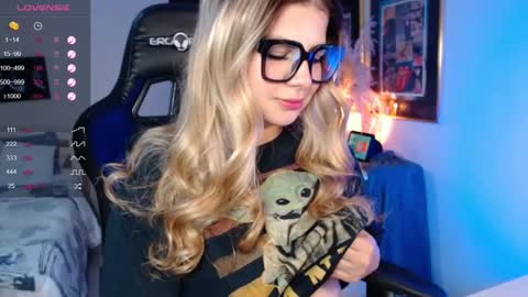 Avrill Morgan online show from February 16, 2025, 8:22 pm