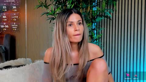 Snapshot of avrillcyrux chatting on January 28, 2025, 2:53 pm AVRILL CYRUX online show from January 28, 2025, 2:53 pm