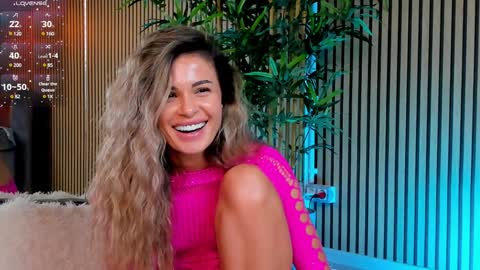 Snapshot of avrillcyrux chatting on January 31, 2025, 2:49 pm AVRILL CYRUX online show from January 31, 2025, 2:49 pm