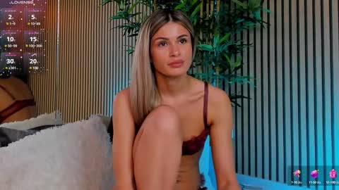 Snapshot of avrillcyrux chatting on March 10, 2025, 2:48 pm AVRILL CYRUX online show from March 10, 2025, 2:48 pm