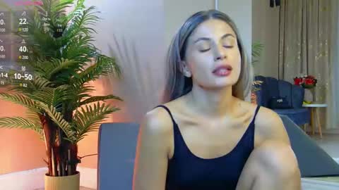 Snapshot of avrillcyrux chatting on September 16, 2025, 7:09 am AVRILL CYRUX online show from September 16, 2025, 7:09 am