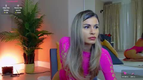 AVRILL CYRUX online show from February 27, 2026, 8:14 am