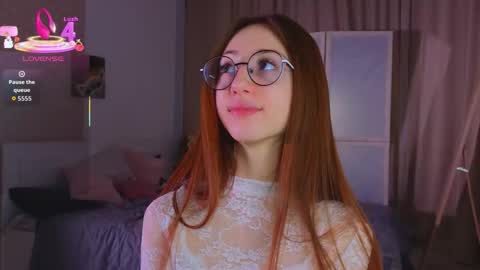 Avril online show from November 7, 2025, 9:48 pm