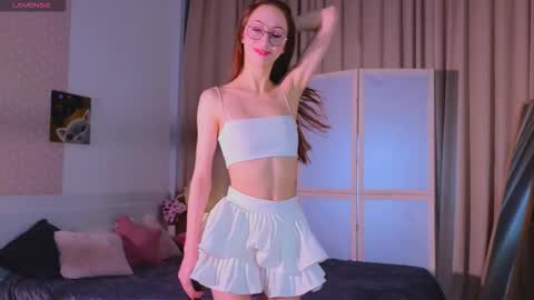 Avril online show from November 16, 2025, 8:03 pm