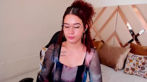 Avril  online show from January 8, 2026, 11:56 am