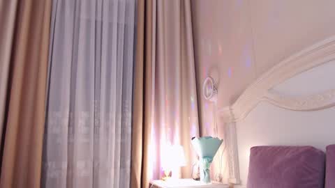 Avrora Inst online show from March 11, 2025, 2:54 am