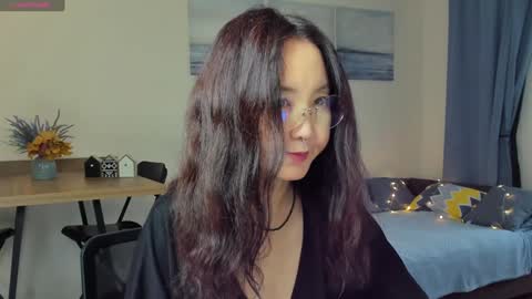 Snapshot of avroraromance chatting on December 2, 2024, 10:28 am Avrora online show from December 2, 2024, 10:28 am