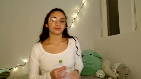 Avaia online show from January 8, 2026, 3:31 am