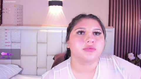 Snapshot of avymilton chatting on May 11, 2026, 4:04 pm Avy online show from May 11, 2026, 4:04 pm