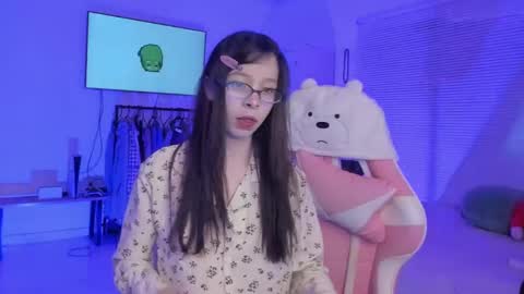 Snapshot of awa_katy chatting on February 13, 2025, 10:22 pm katy online show from February 13, 2025, 10:22 pm