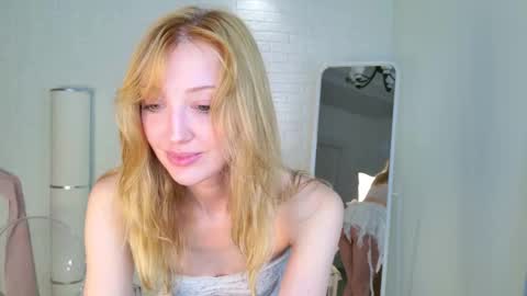 aweryuwu online show from October 28, 2025, 6:50 am