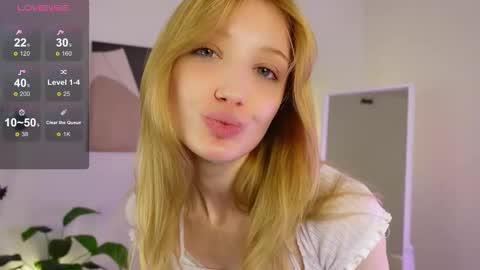 aweryuwu online show from November 2, 2025, 7:11 am