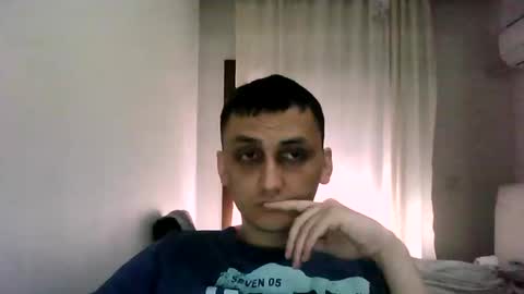 Snapshot of awesenheit chatting on May 17, 2026, 9:17 am awesenheit online show from May 17, 2026, 9:17 am