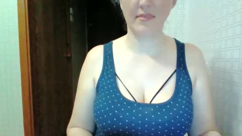 Snapshot of awesomeladyy chatting on May 10, 2026, 8:36 pm awesomeladyy online show from May 10, 2026, 8:36 pm