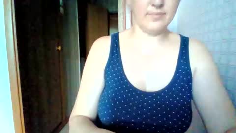 Snapshot of awesomeladyy chatting on June 9, 2026, 9:21 am awesomeladyy online show from June 9, 2026, 9:21 am