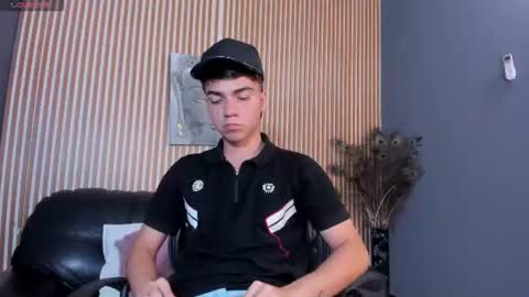 Snapshot of axeel_frost chatting on August 6, 2026, 2:46 am axeel_frost online show from August 6, 2026, 2:46 am