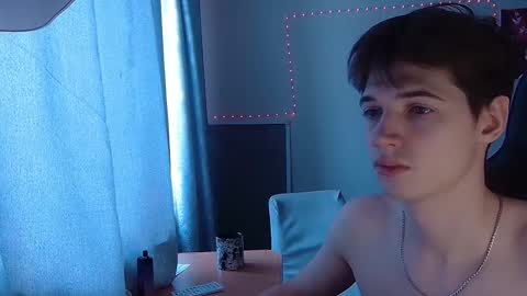 axel_0ne online show from February 10, 2026, 8:07 am