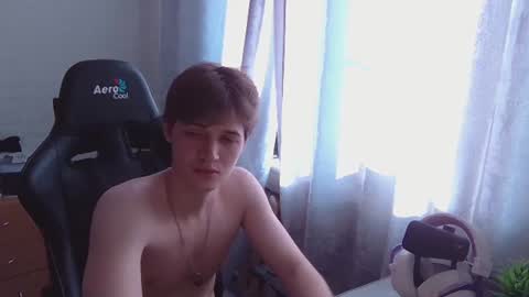 Snapshot of axel_0ne chatting on June 10, 2026, 1:06 am axel_0ne online show from June 10, 2026, 1:06 am