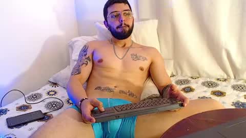 Snapshot of axel_7070 chatting on May 16, 2026, 2:38 pm Independiente Model online show from May 16, 2026, 2:38 pm