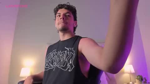 Yooung King  online show from March 17, 2026, 12:41 pm