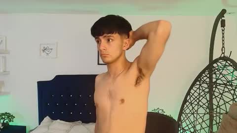 Snapshot of axel_draven chatting on October 24, 2025, 11:23 pm axel_draven online show from October 24, 2025, 11:23 pm