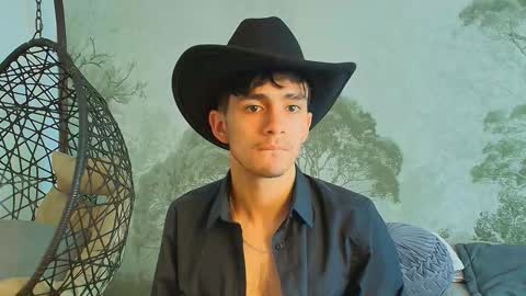 Snapshot of axel_draven chatting on November 12, 2025, 11:10 am axel_draven online show from November 12, 2025, 11:10 am