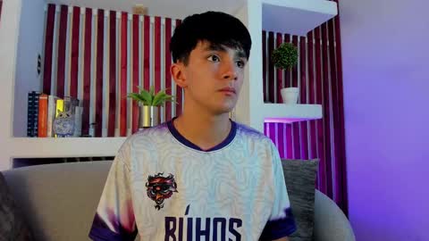 Snapshot of axel_draven chatting on November 21, 2025, 11:31 am axel_draven online show from November 21, 2025, 11:31 am