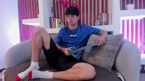 axel_draven online show from April 29, 2026, 12:20 pm