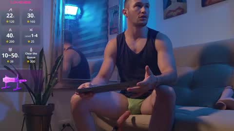 Snapshot of axel_fairchaild chatting on June 21, 2026, 11:02 am Axel Fairchaild online show from June 21, 2026, 11:02 am