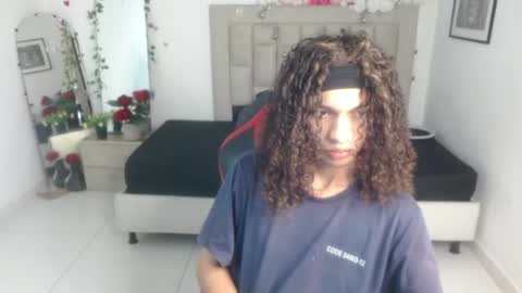 Axel online show from June 9, 2026, 12:44 am