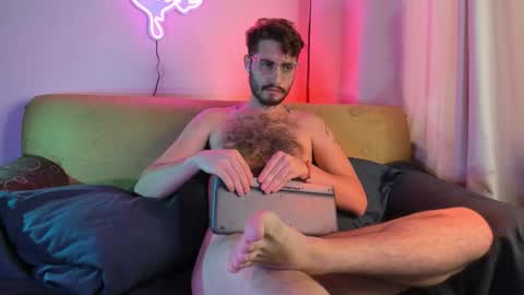 Sebstian online show from November 24, 2025, 7:24 pm