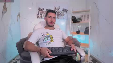axel_grey_ online show from November 1, 2025, 12:29 pm