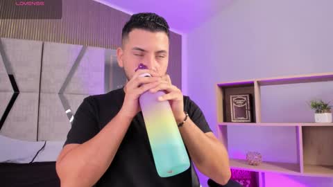 axel_grey_ online show from February 22, 2026, 12:36 pm